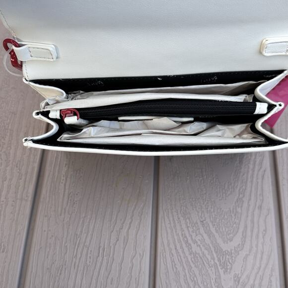 Betsey Johnson Newspaper Print Crossbody Handbag Clutch White Red NWT Rare - Picture 5 of 9